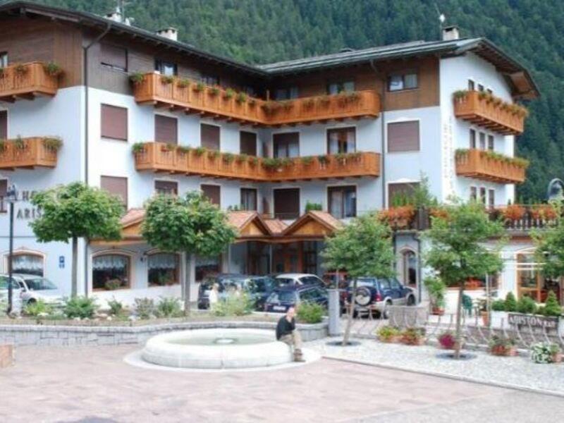 Ariston Lake View Hotel Молвена Екстериор снимка