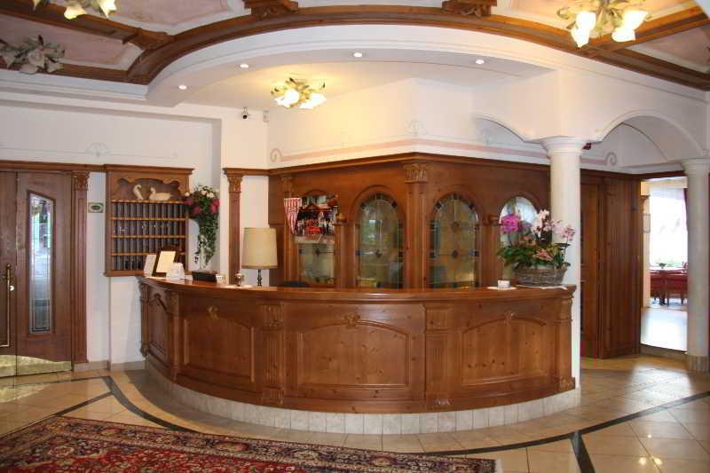 Ariston Lake View Hotel Молвена Екстериор снимка