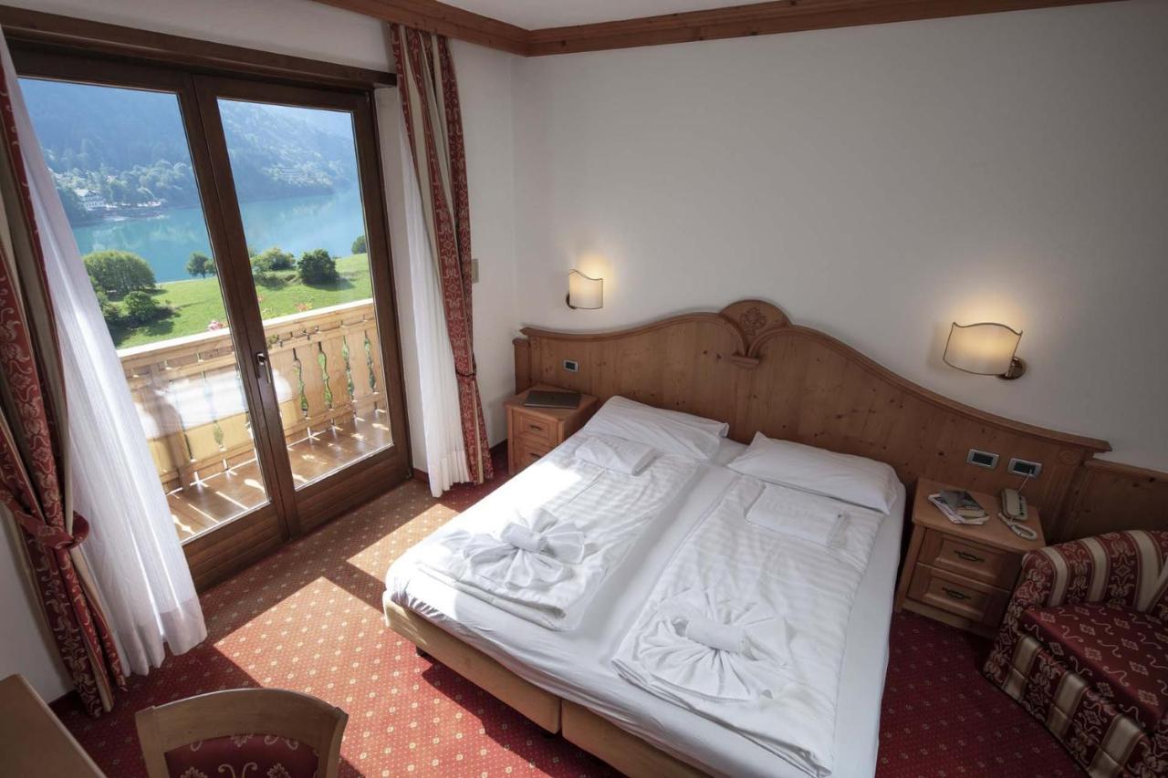 Ariston Lake View Hotel Молвена Екстериор снимка