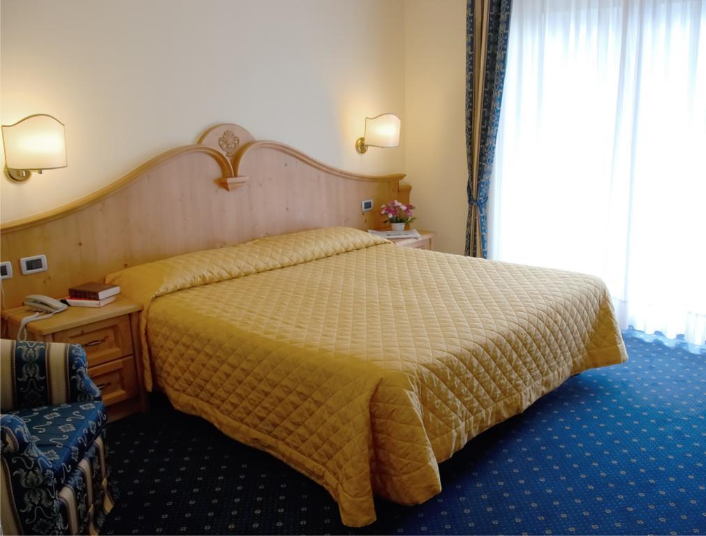 Ariston Lake View Hotel Молвена Екстериор снимка